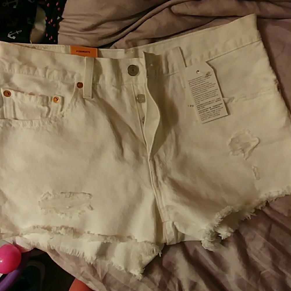 Levi's jean shorts NWT